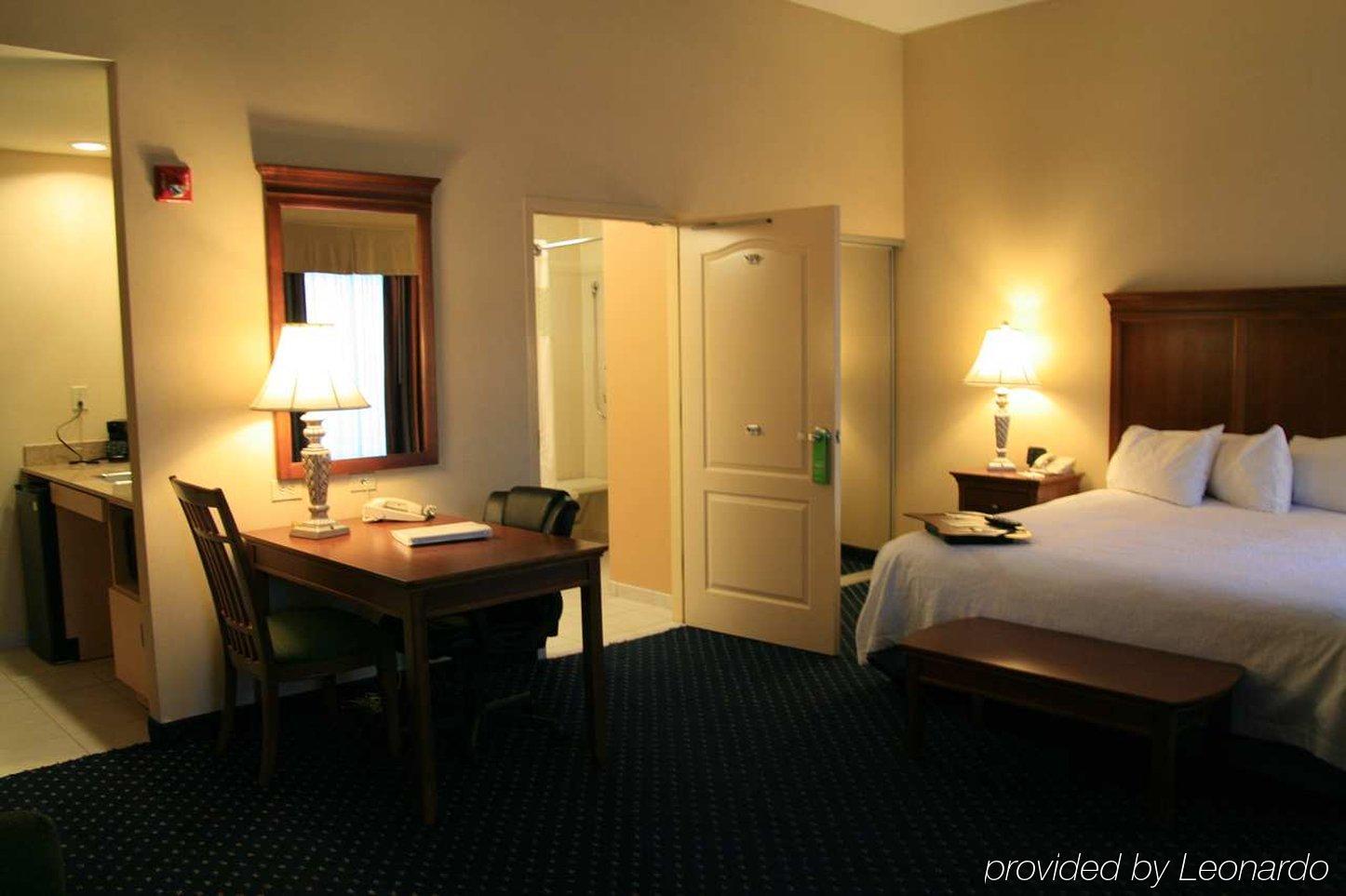 Hampton Inn And Suites Fredericksburg South Habitación foto